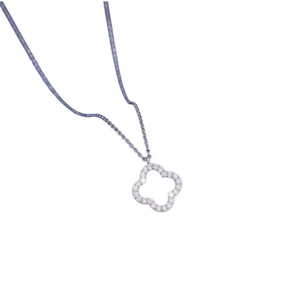 Beautiful Clover Necklace - Picture 1 of 7